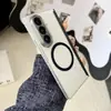 Adecuado para funda de teléfono Samsung Z Fold 7, magnético transparente, nuevo, ultrafino, simple, elegante, cubierta protectora de bisagra de un solo lado