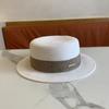 Sombrero de copa plana de moda de alta gama para mujer, sombrero de paja para verano, para viajar, para protegerse del sol, con etiqueta, sombrero de paja, sombrero de playa junto al mar, sombrero de paja, nuevo estilo