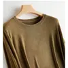 Hermosa camiseta básica de manga larga de color liso con cuello redondo, corte ajustado y elegante, para principios de otoño, con mezcla de lana