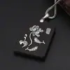 Joyería de moda de plata de ley S925 al por mayor Colgante de cadena para suéter de marca de ébano cuadrado de carpa de loto para hombres y mujeres para personas mayores