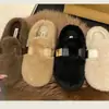 Pantuflas de algodón 2026, pantuflas de felpa para mujer, adecuadas para usar en exteriores, otoño e invierno, forradas de felpa, con suela gruesa, modelo nuevo, punta cerrada, negro de alta gama