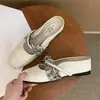 Sapatos Mary Jane com aumento interno de altura, primavera-verão 2026 estilo francês novo retrô chinês, adequados para saias, mules slip-on de bico fechado