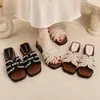Sandalias de cuña de perlas para mujer, verano 2026, estilo hada francesa, slip-ons, suela gruesa y antideslizantes