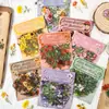 Adesivos florais românticos em estilo vintage para scrapbooking, decoração DIY e arte em colagem, apresentando uma variedade de flores e plantas