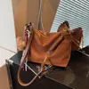 Bolsas Retrô Outono e Inverno para Mulheres 2025 Nova Bolsa de Ombro/Axila de Camurça de Alta Qualidade Bolsa Casual para o Dia a Dia Bolsa Almofada