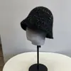 Chapéu de Pescador de Lã Colorido com Bolinhas Estilo Coreano Preppy para Meninas 25 Outono e Inverno Novo Chapéu de Pescador Reto Jacquard Xadrez Quente