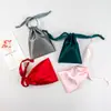 Bolsa de Tela de Satén de Seda Simulada Sedas y Satines Seda Artificial Lisa Bolsa Pequeña de Tela Cierre de Cordón Bolsillo con Solapa Bolsa de Embalaje para Pantalones