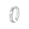 017 Versión coreana de anillo de plata de personalidad de nicho simple geométrico textura irregular textura S925 anillo de plata de ley para mujer