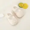 Nova Coleção de Outono: Sapatos de Bebê de Algodão Puro Classe A com Desenhos, Sola Macia Antiderrapante, Salto Antiderrapante, Sapatos para Bebês que Estão Aprendendo a Andar, Em Estoque para Venda por Atacado