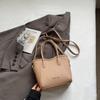 Bolsas Pequenas Tendência Popular Transfronteiriças para Mulheres 2025 Nova Bolsa Transversal Versátil Bolsa de Mão Super Quente Bolsa Saco