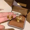 Pendientes de anillo liso exagerado con aguja de plata S925 de estilo europeo y americano para mujer, pendientes de temperamento simple Joker de lujo ligero de alta gama, venta al por mayor
