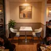 Mesas y sillas de restaurante para uso comercial en establecimientos de comida, restaurantes de barbacoa y cafeterías; mesas y sillas de comedor de pizarra duraderas, resistentes al desgaste y a la suciedad para restaurantes de té