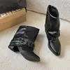 Fivela de Cinto da Moda Salto Bloco Botas de Couro Aumenta Altura Botas de Cano Médio Moda Outono Feminina Bico Fino Botas de Equitação Aumenta Altura Botas da Moda