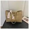 Bolsa de Mão Estilo Cesta de Nicho Transfronteiriça para Mulheres, Bolsa de Ombro de Alta Qualidade para o Dia a Dia, Bolsa de Braço, Bolsa Tote de Grande Capacidade, Tendência