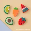 Amuletos de frutas realistas, adornos de resina de cereza y fresa, pequeños accesorios para manualidades DIY, materiales creativos para hebillas de zapatos, imanes para refrigerador, juguetes de comida en miniatura