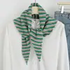 Bufanda Triángulo de Punto Rayada Retro Otoño Invierno Pañuelo para la Cabeza Mujer de Gama Alta Versátil Protección Cálida para el Cuello Chal con Textura de Lana