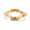 Estilo Europeo y Americano Pulsera Abierta de Oro de 18K Pulsera Ligera de Aleación de Lujo Resistente al Desgaste Joyería de Mano para Mujer Fábrica de Origen Venta al por Mayor