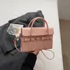 Bolso de Mano de Alta Gama para Mujer Bolso Cuadrado Pequeño Moda Nueva 2026 Bolso Cruzado Versátil Exquisito Súper Popular Bolso Tote Pequeño para el Trabajo