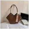 Bolsa Feminina para o Dia a Dia 2026 Primavera Nova Elegante Estilosa Bolsa Feminina Bolsa de Ombro Único Casual de Mão Bolsa Tote de Grande Capacidade