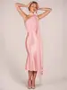 Moda Feminina Cruzada Europeia e Americana Nova 2026 Sexy Bodycon de Cetim Elástico de Alta Qualidade com Fitas