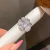 Anillo Abierto de Flor de Zirconia Exquisito y de Moda, Diseño de Nicho, Anillo Versátil para el Dedo Índice, Joyería de Lujo Ligero de Alta Gama