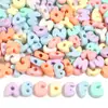 Contas Acrílicas Perfuradas Versão Q Letra Inglesa Q Pintada com Furo Grande Peças para Acessórios DIY Corrente de Celular Bolsa de Paracord