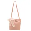 Otoño 2026 Nuevo Bolso Cubo Casual de Hombro Retro para Viajar Gran Capacidad Nicho Personalizado Bolso Tote de Moda