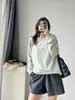 26 Nuevo Bordado Clásico en el Pecho Estilo Otoño Temprano Unisex Cuello Redondo Casual Tejido de Punto Manga Larga Jersey