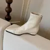 Botas de Cano Curto com Palmilha de Couro Super Elástica para Aumentar a Altura para Mulheres, Novo Estilo Outono/Inverno, Bico Fino, Zíper Traseiro 4cm, Ajuste Slim, Tamanho 42