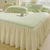 Juego de Tres Piezas Falda de Cama con Colchoneta Refrescante de Látex Estilo Princesa, Seda de Hielo, Lavable a Máquina, Nuevo Modelo 2026, Colchoneta Suave con Aire Acondicionado