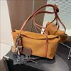 Bolsa de Mão Nova Retro Outono/Inverno 2025 Transfronteiriça Bolsa de Axila de Camurça Nicho Bolsa de Ombro Versátil para o Dia a Dia Feminino