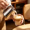 Ferramentas de café para latte art em aço inoxidável: copo de extração, jarra para espumar leite, jarra para latte art com marcações, filtro pour-over e papel de filtro