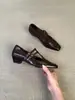 Populares zapatos Mary Jane con tira en T y punta cuadrada para mujer, nuevo estilo vintage otoño 2026, zapatos para mujer adelgazantes de suela blanda