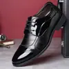 Sapatos masculinos da marca Dragonfly, sapatos formais de negócios britânicos em couro, sapatos casuais masculinos de bico fino, respiráveis, com sola macia, estilo coreano, em couro brilhante