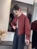 La popular y elegante chaqueta corta de trabajo con cuello mao para mujer de este año es moderna y casual, con un diseño entallado para primavera y otoño.