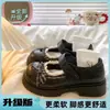 Sapatos de couro estilo francês retrô com fecho de velcro para mulheres, nova coleção de outono 2026, perfeitos com vestidos, apresentando renda e um laço, estilo Mary Jane