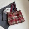 Bolsa Xadrez de Grande Capacidade para o Dia a Dia Nova Coleção Outono/Inverno 2026 Bolsa de Ombro Xadrez de Lã Bolsa Tote Versátil de Alta Qualidade