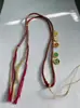 Cuerda de Cuerda de Algodón Tejida Finamente Hecha Puramente a Mano Cordón de Collar Thangka de Cinco Vías Cadena Colgante Estilo Tíbet Cuerda de Cuerda Colgante con Borla Colorida Colgante de Método Antiguo