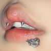 Amor circón corazón de durazno dientes internos 1.0 dientes acero titanio labio uña uña hueso oreja cuatro colores lindo nicho ins dulce transfronterizo