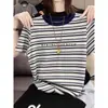 Camiseta de Manga Corta con Hombros Caídos, Diseño de Bloques de Color Rayados, Nueva Moda 2026 para Mujer, Estilo Nicho, Top Versátil, Primavera Verano Otoño
