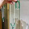 Regalo del Día de la Madre: Conjunto de Collar, Pulsera y Pendientes de Diseño con Perlas Naturales de Agua Dulce de 8-9 mm de Alta Calidad y Calcedonia Verde