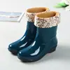 Sapatos de Água Quente Quatro Estações Cano Médio Antiderrapantes Galochas Estilo Coreano Femininas Botas de Chuva Impermeáveis Sapatos para Lavar Carro Moda Antiderrapantes Sapatos de Trabalho