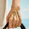 Acessório estiloso em camadas, doce e cool: Pulseira entrelaçada em aço inoxidável 316 banhada a ouro 18k com zircônia colorida em formato de coração para mulheres