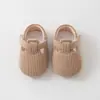Sapatos de Caminhada para Bebê Sola Macia Antiderrapante Velcro Sapatos Pré-andador Infantil Outono e Inverno Novo Cor Sólida Meias de Chão para Bebê