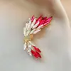 Broche Borboleta de Vidro de Luxo de Alto Padrão Transfronteiriço, Cristal Retro Incrustado com Diamantes, Elegante e Estiloso Broche para Blazer de Terno para Mulheres