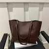 Otoño 2026 Bolso de Mano Nuevo Bolso de Hombro Retro Simple Bolso Cruzado Casual Versátil Bolso de Mano Venta al por Mayor Bolsos para Mujer