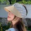 Nuevo Sombrero Visera Rayado de Retazos de Paja Estilo Coreano para Mujer, Sombrero de Sol Transpirable para Proteger del Sol en Verano que Hace que la Cara Parezca Más Pequeña