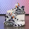 Zapatos de Baloncesto para Niños 2025 Otoño Nuevo Moda Infantil Atractivos Zapatos Deportivos con Hebilla Giratoria Malla Transpirable Zapatos para Correr