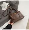Bolsa de Mão para Comutador de Comércio Exterior Bolsa Almofada para Mulheres 2026 Inverno Nova Moda Retrô Casual Bolsa de Ombro Bolsa Feminina de Alto Padrão