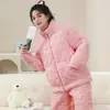 Novo Conjunto de Pijama Feminino de Veludo Coral para Outono e Inverno, Flanela Acolchoada Espessa de Três Camadas para Casa, Pode Ser Usado Fora